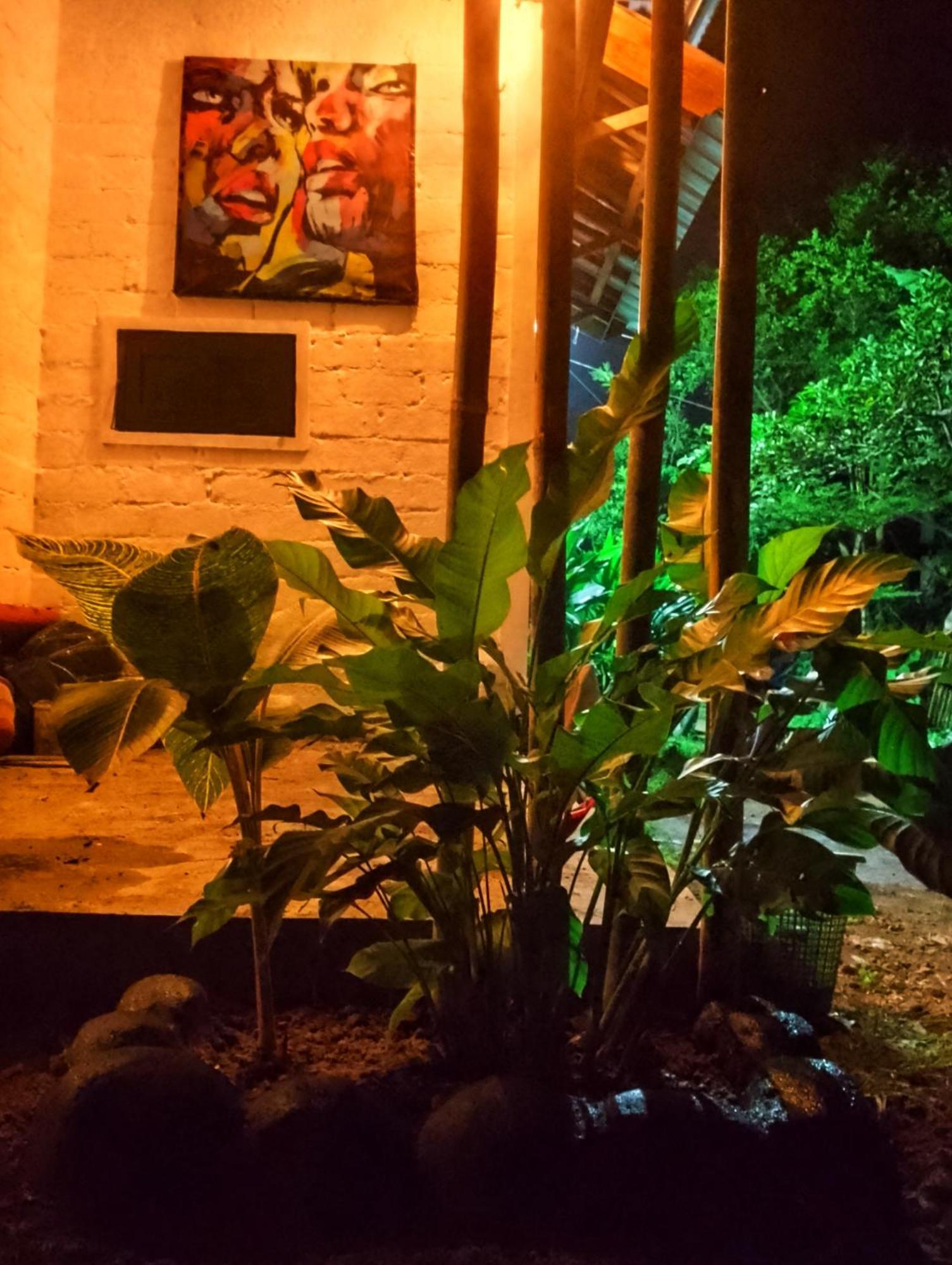 טטבאטו Alfarizi Homestay מראה חיצוני תמונה