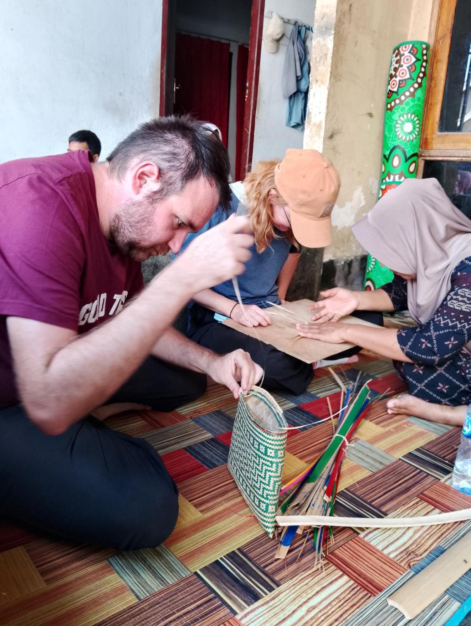 טטבאטו Alfarizi Homestay מראה חיצוני תמונה